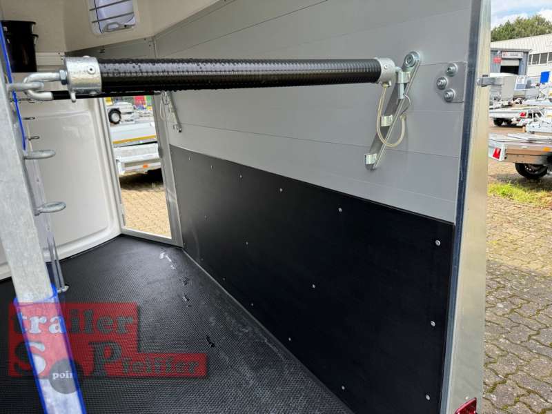 Horse trailer 3